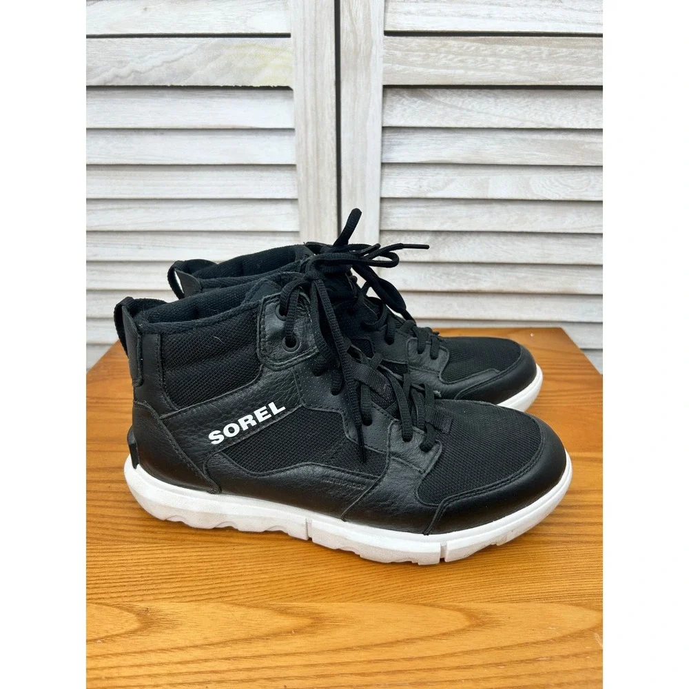 Sorel Kinetic RNEGD Sport Boots Size 10 Black Womens Waterproof Sneakers